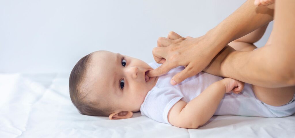 Baby teething symptoms at 3 months